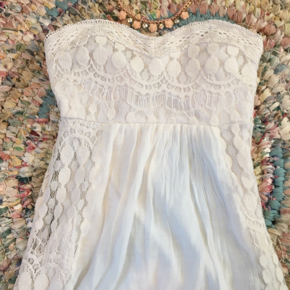 White strapless dress